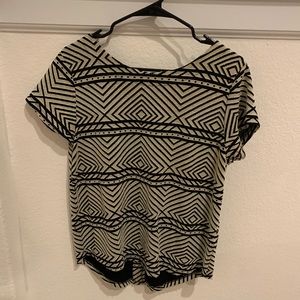 Lucky textured short sleeve top